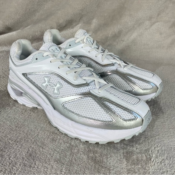 Under Armour Other - Under Armour UA Apparition Mens Shoes Sneakers Size 11 White Gray NEW